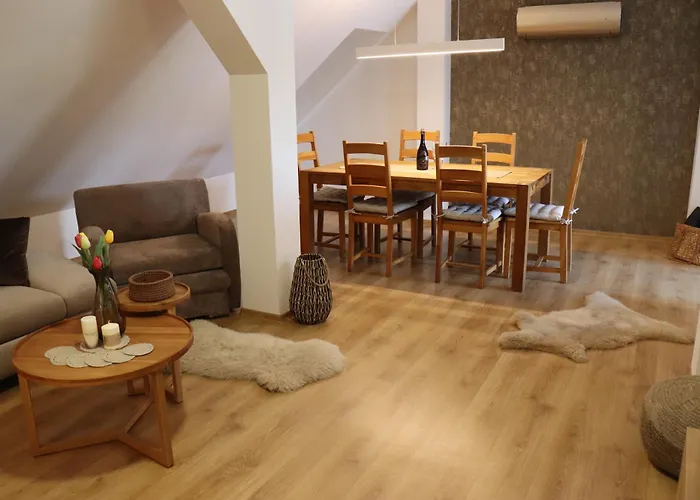 Apartmany B. Nemcove