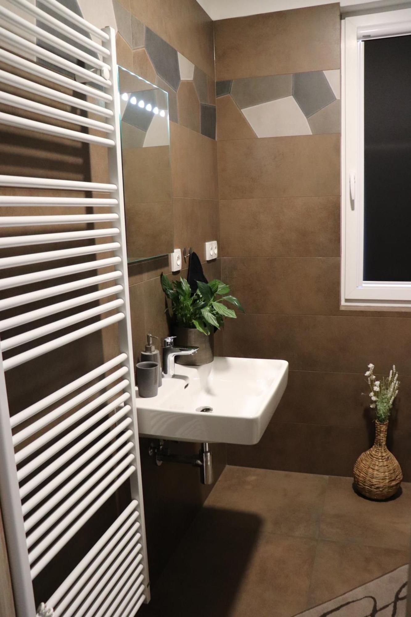 B. Nemcove Apartment