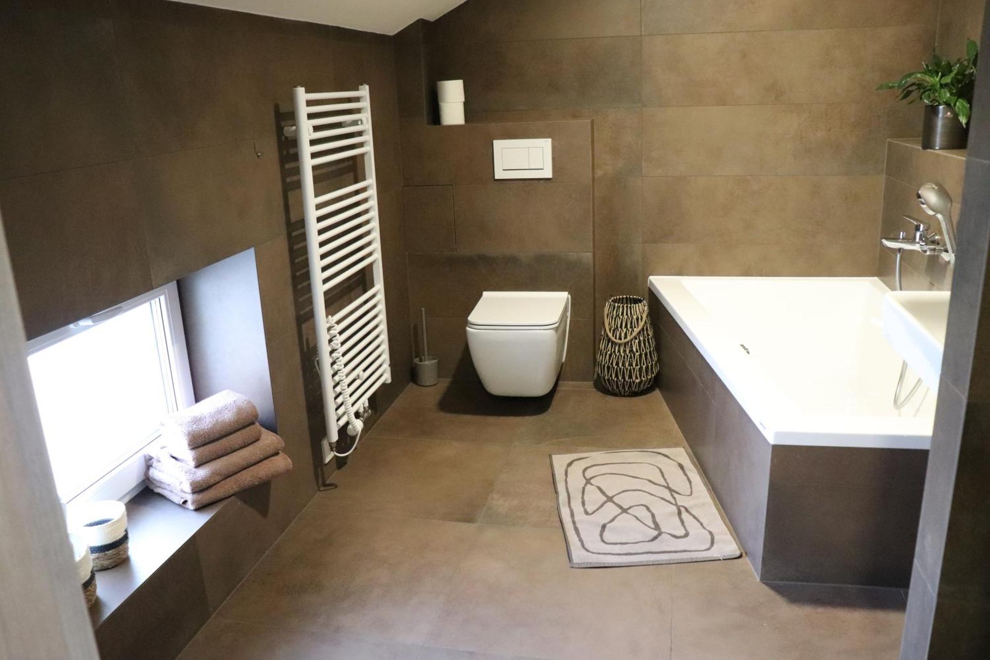 Apartment B. Nemcove *